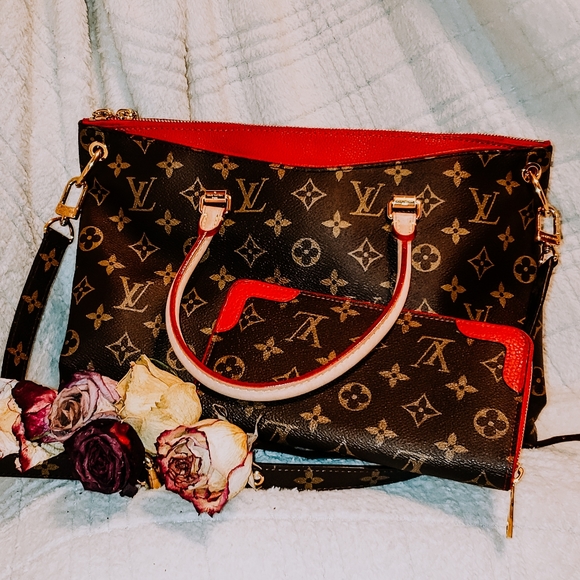 Louis Vuitton Handbags - Louis Vuitton Purse and Wallet Set